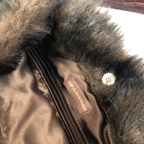 Bath and Body Works Women’s Faux Fur Shoulder Bag - Picture 7 of 11